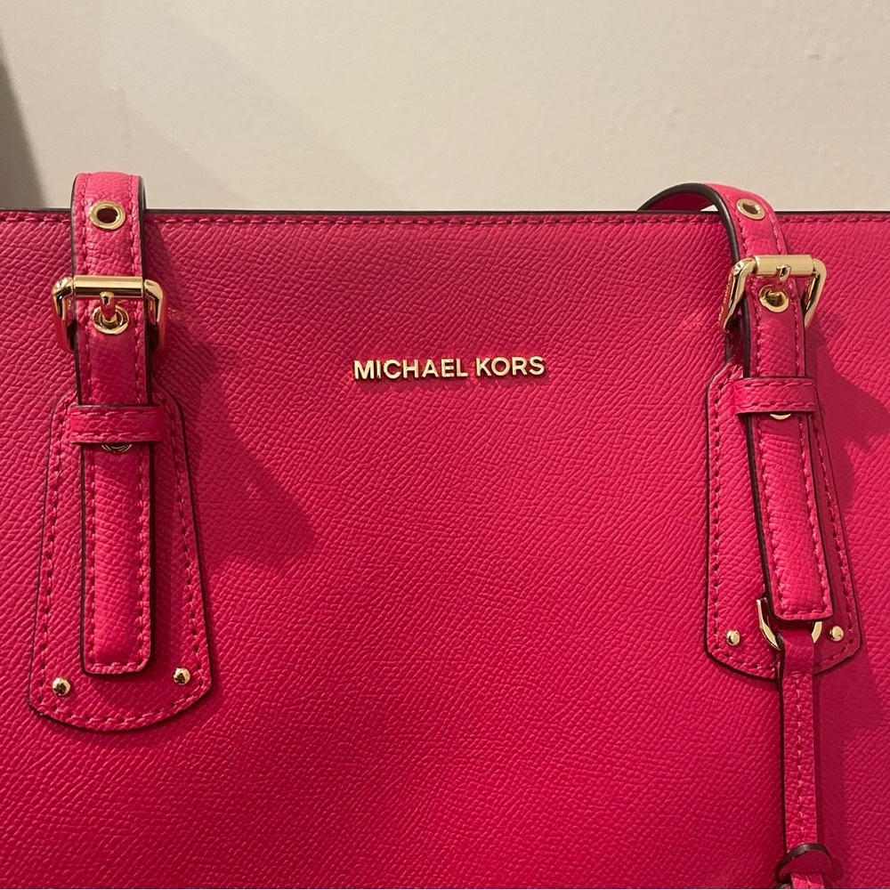 Michael Kors Medium Leather Shoulder Bag with Large Dust Bag - Picture 5 of 17